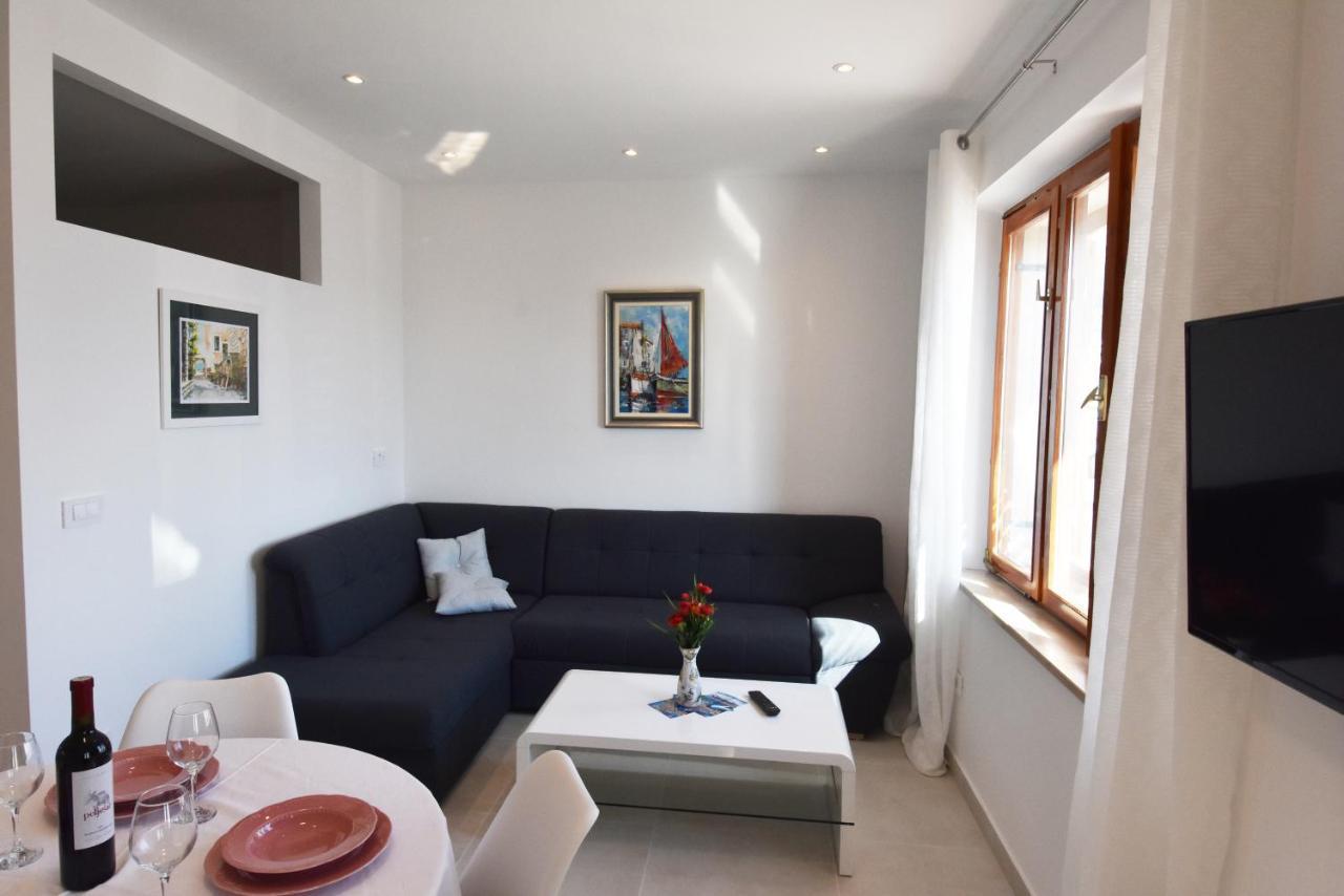 Villa Nede Podgora Exteriör bild
